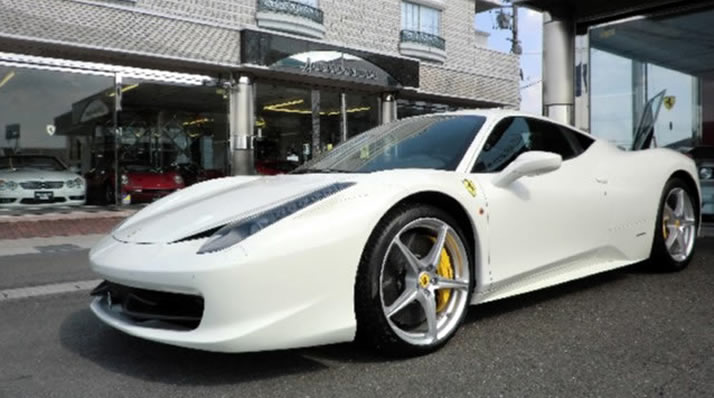 2012 フェラーリ 458 前方