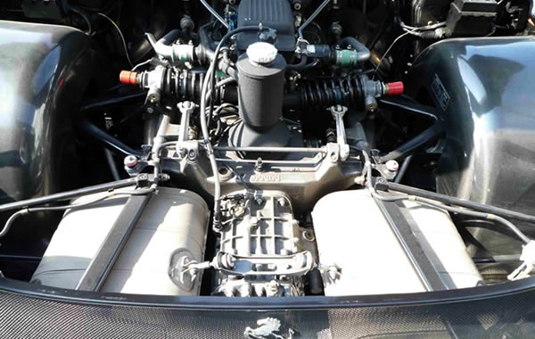 1997 フェラーリ F50 エンジン