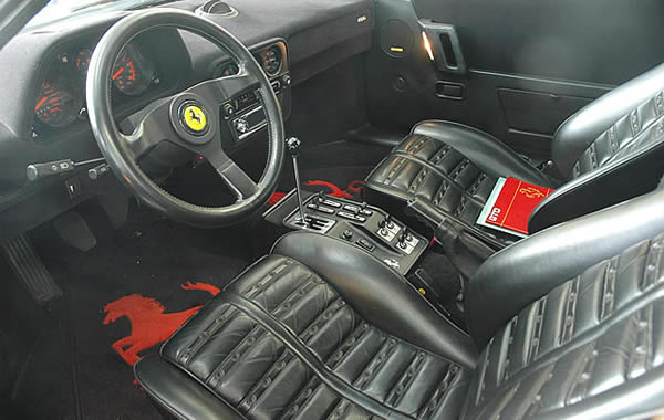 1985 フェラーリ 288GTO 内装