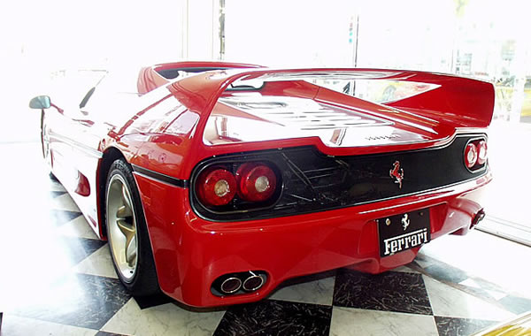 1995 フェラーリ F50 後方