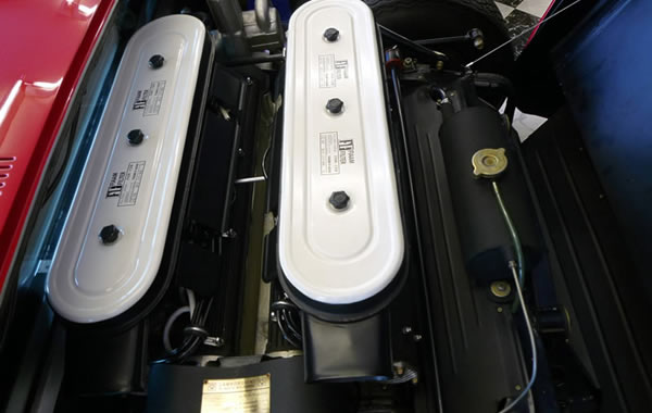 1967 ランボルギーニ ミウラ P400S エンジンルーム